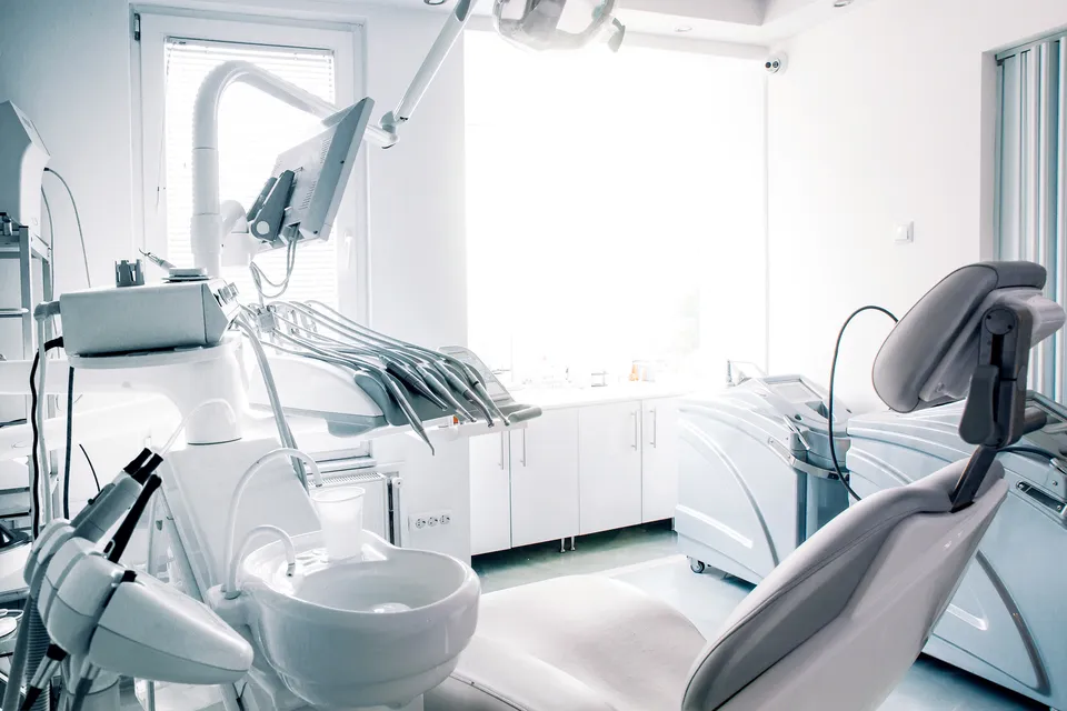 Instrumenty stomatologiczne w nowoczesnym gabinecie