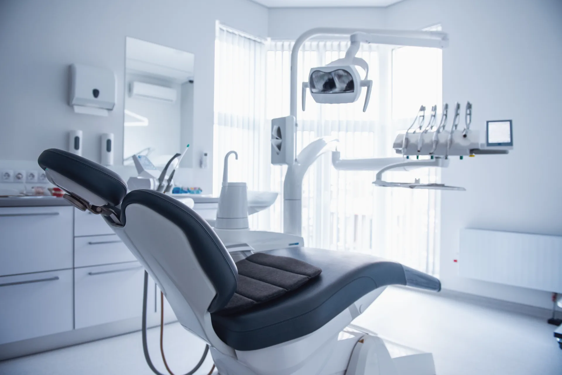 Interior moderno de la clínica dental NoveSmile